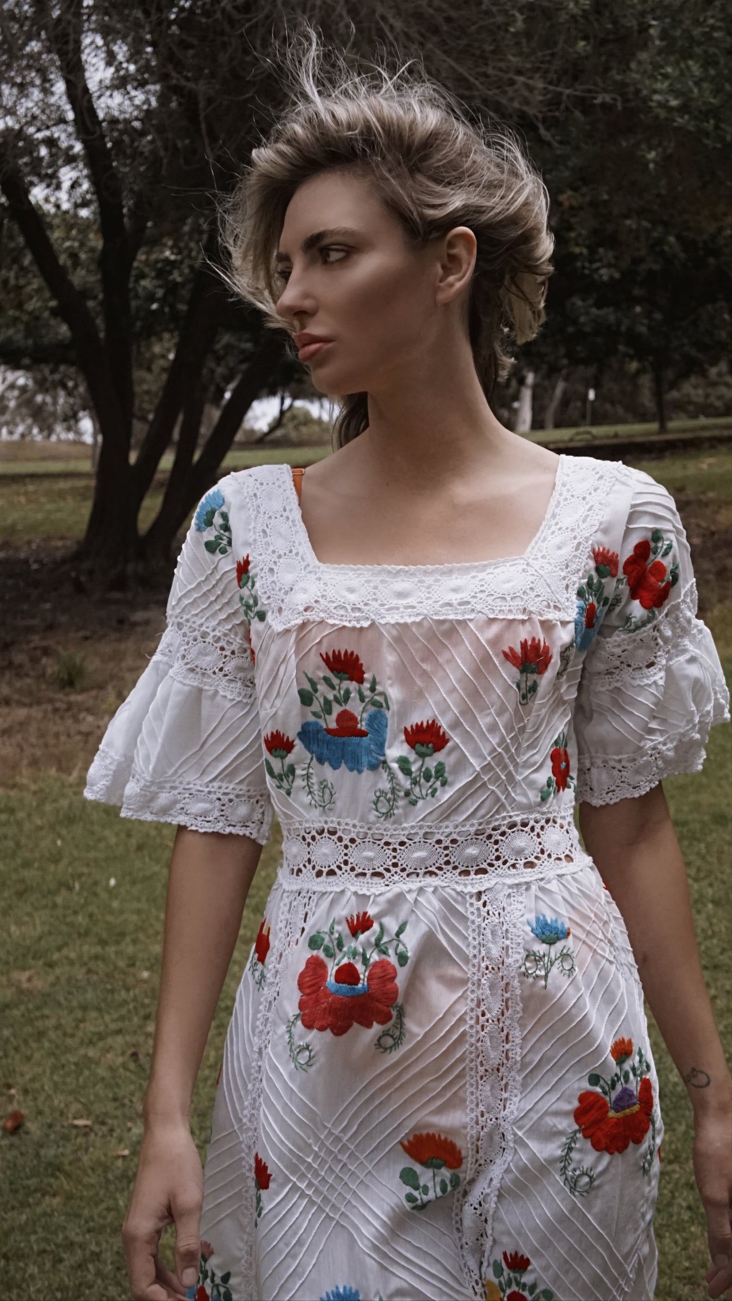 Vintage Embroidered Floral Crochet Lace Maxi Dress